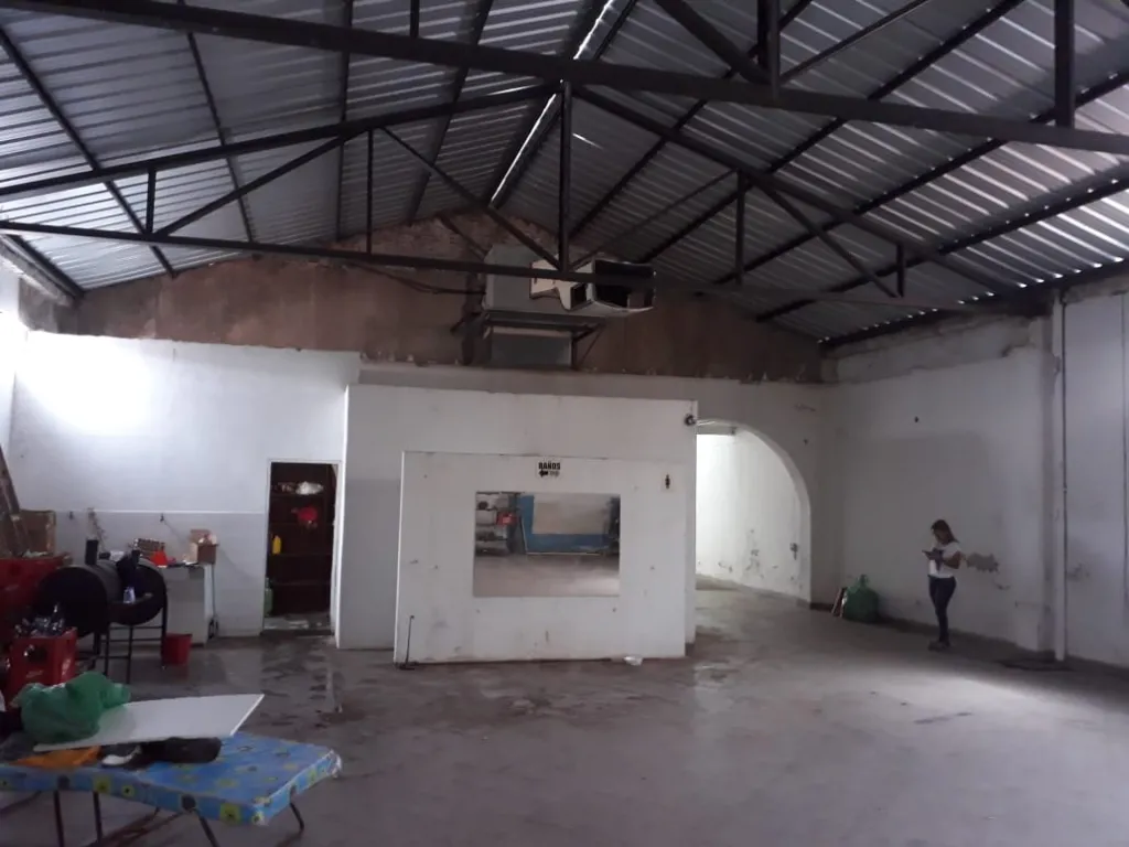 Vendo Edificio y salon comercial S gral.santos — foto 3