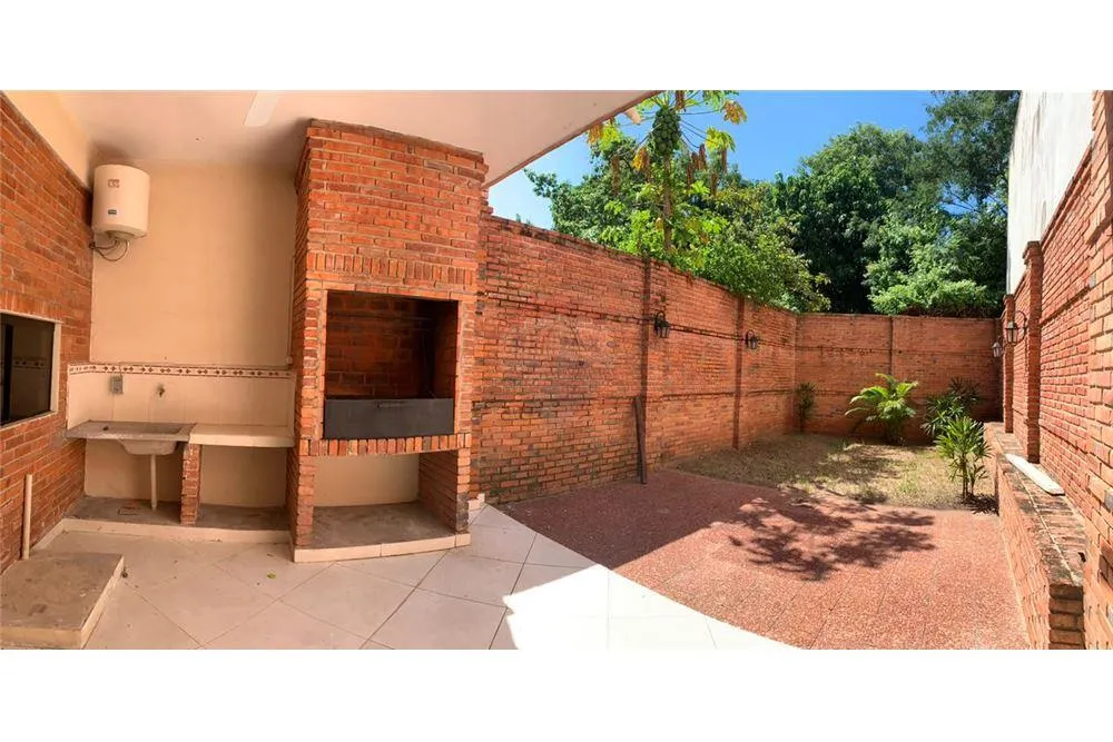 VENDO DUPLEX DE 3 DORMITORIOS CON PATIO EN ASUNCION MBOCAYATY — foto 2