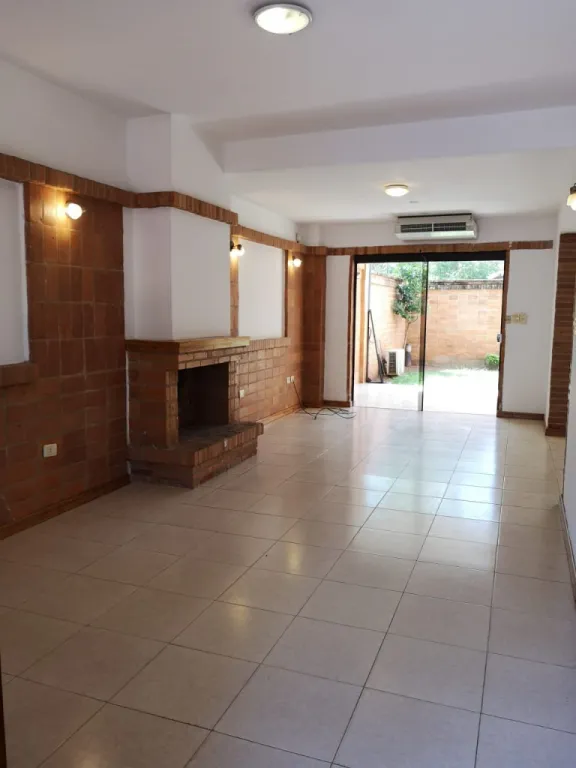 ALQUILO HERMOSO DUPLEX EN MBURUCUYA — foto 2