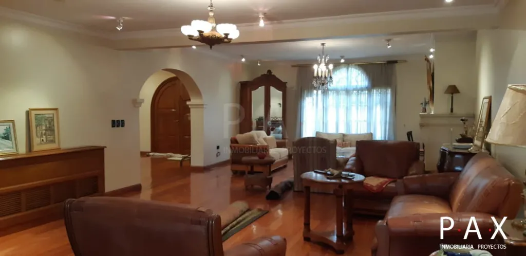 VILLA MORRA: ELEGANTE RESIDENCIA, 4 SUITES, GRAN JARDÍN, PISCINA, 3.000 USD. — foto 2