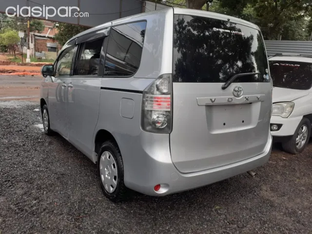 Toyota Voxy 2007 — foto 5