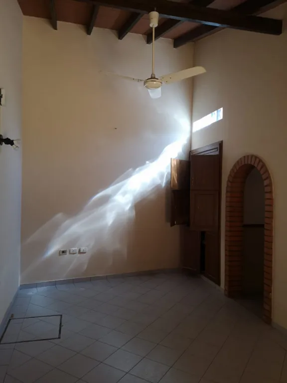 Hermosa Residencia de una planta en esquina — foto 2