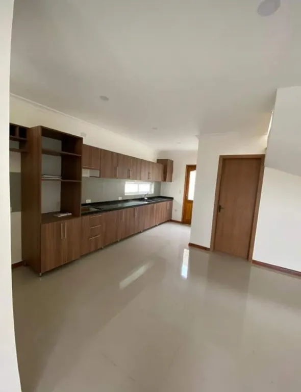 VENDO HERMOSO DUPLEX EN MARIANO ROQUE ALONSO. BARRIO LA CONCORDIA — foto 3