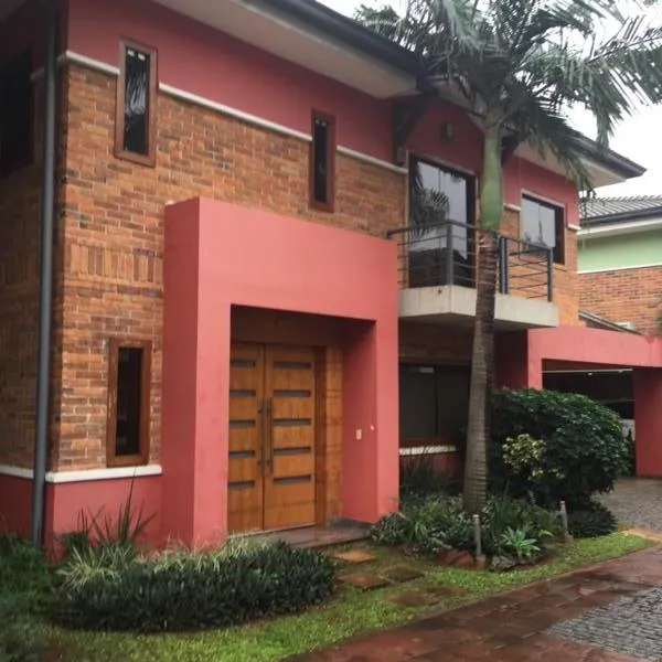 Alquilo Casa en Condominio en Mcal. Estigarribia — foto 2