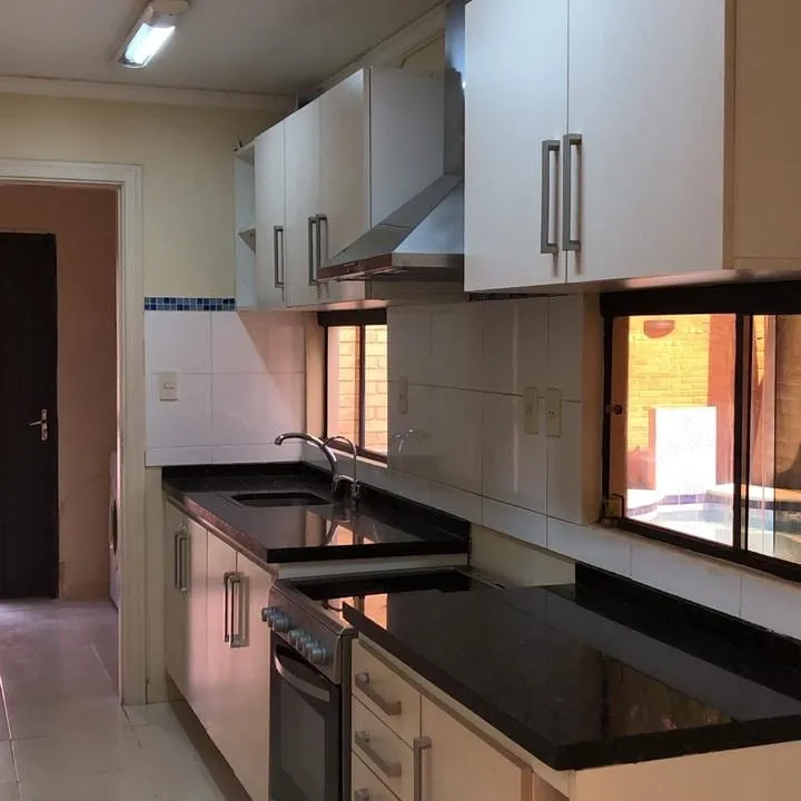VENDO CASA EN BARRIO CERRADO. ZONA CONMEBOL. Cod JL — foto 3