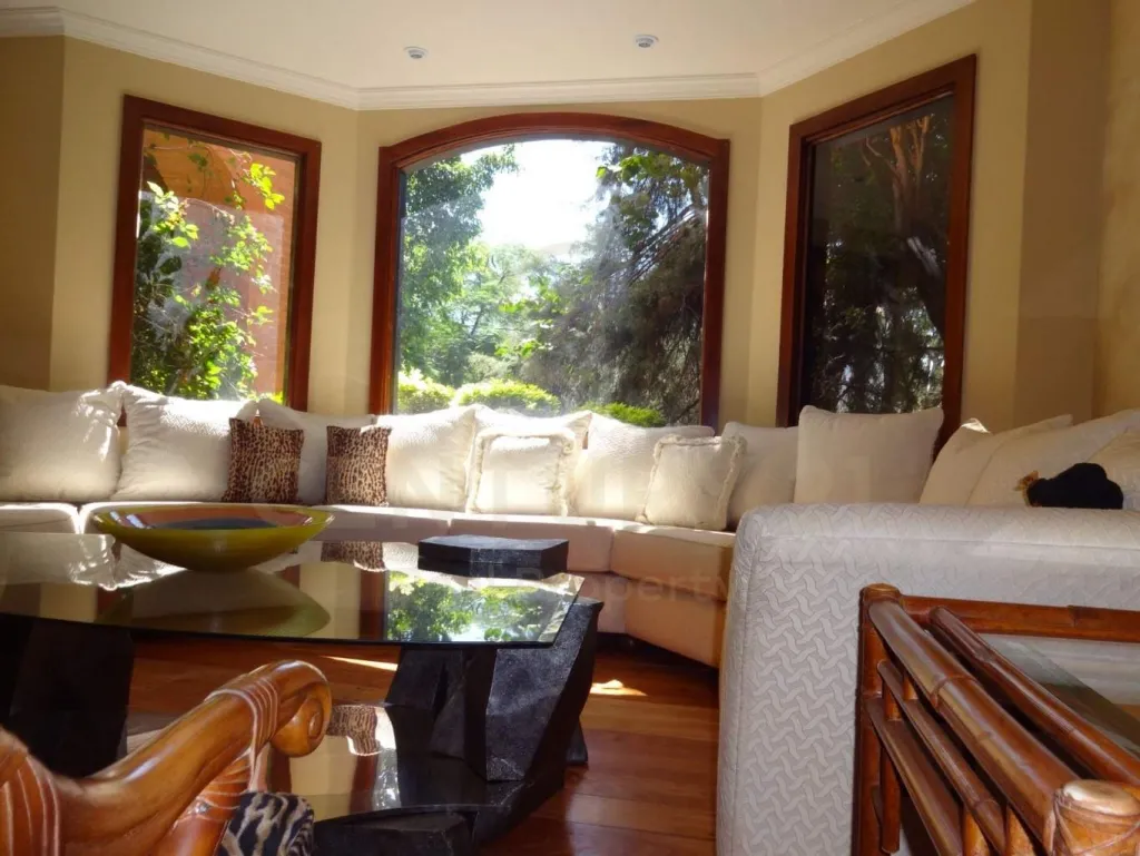 En Venta Residencia de Lujo en Villa Morra. — foto 2