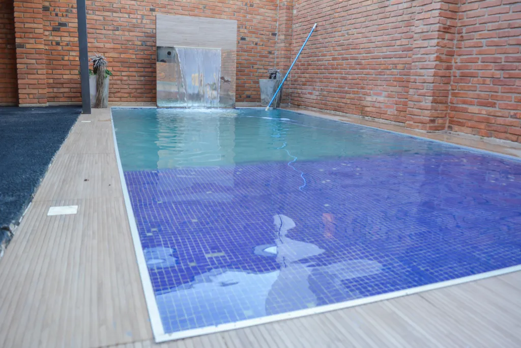 VENDO CASA SEMI NUEVA EN ESQUINA - VILLA MORRA — foto 3