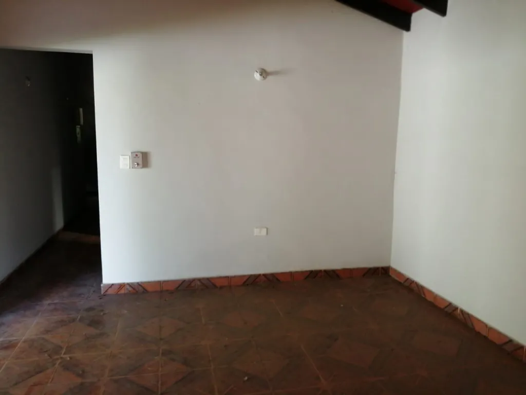 VENDO CASA EN SAN LORENZO ZONA PALACIO DE JUSTICIA COD 3538 — foto 2