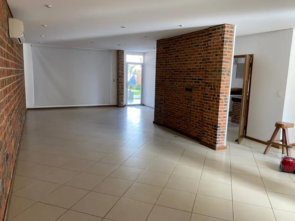 Vendo casa en Villa Adela Luque — foto 3