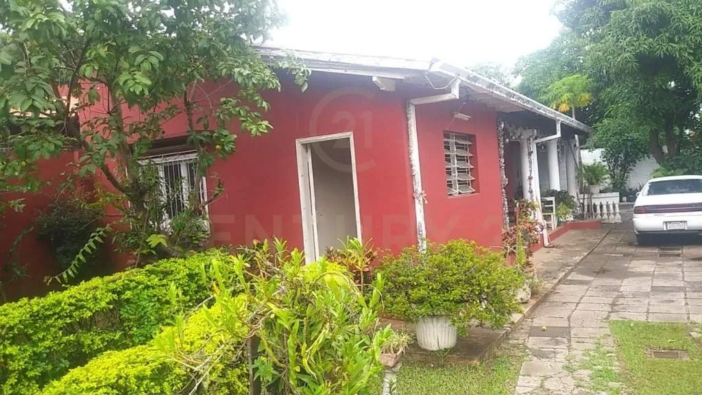 VENDO CASA EN TERCER BARRIO - LUQUE — foto 2