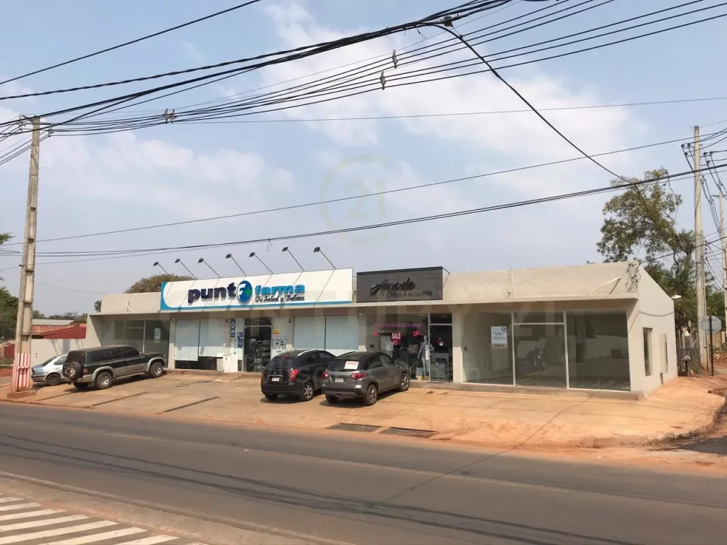 Locales comerciales sobre Avda. Laguna Grande. — foto 3