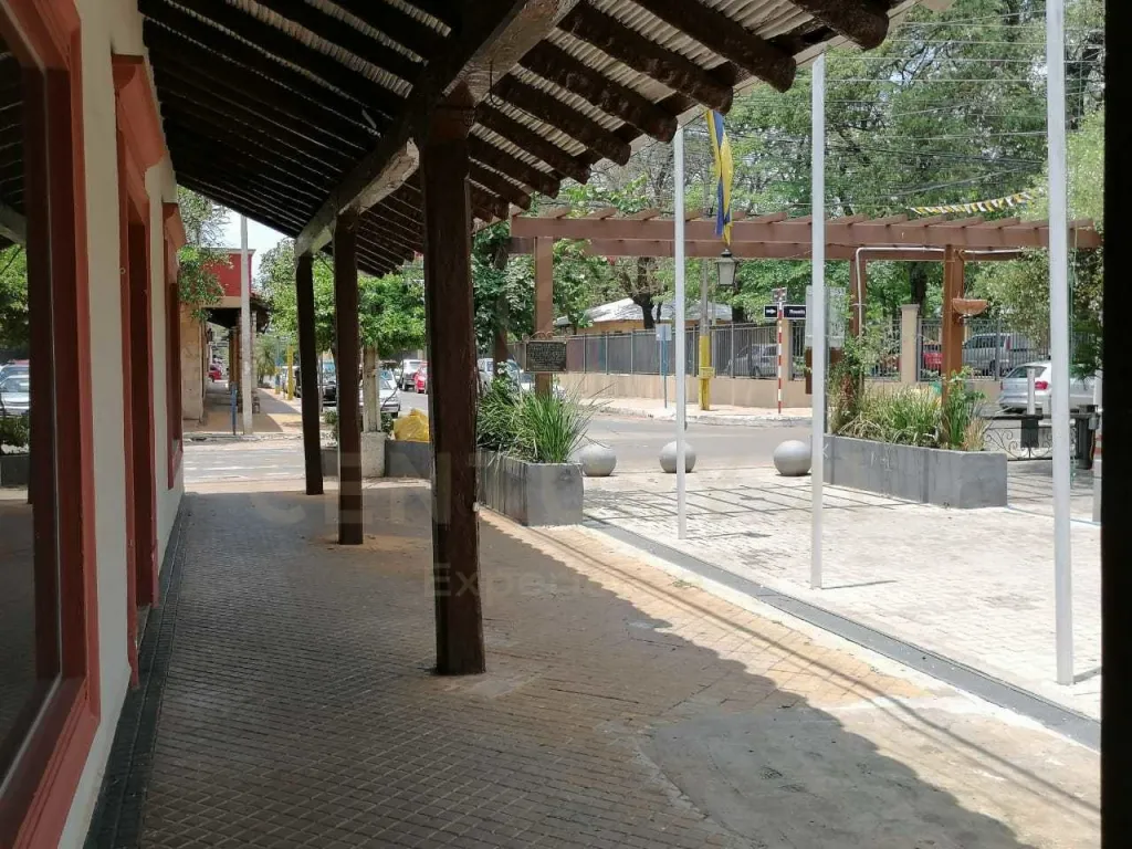 Salon Comercial en Peatonal de luque. — foto 3