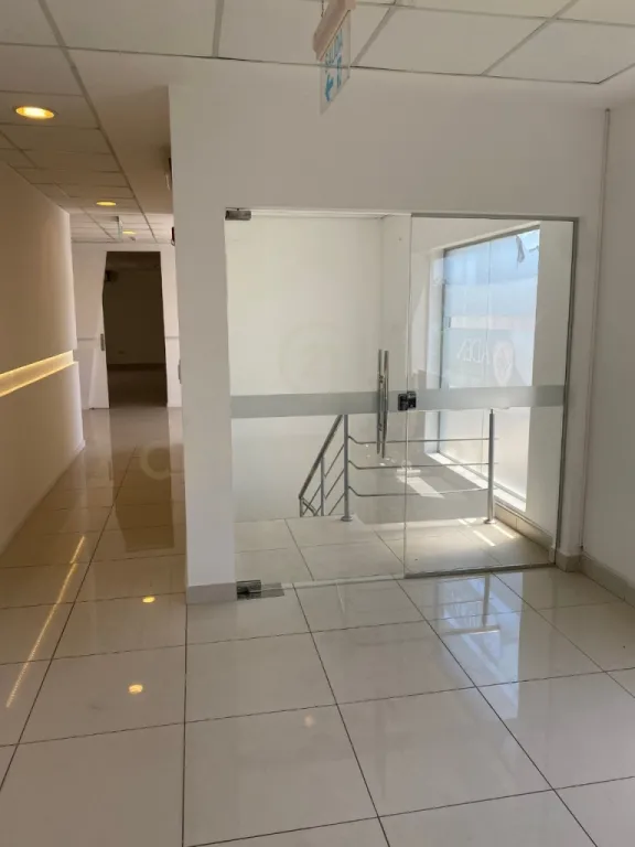 Oficina con inmejorable ubicación - Villa Morra. — foto 3