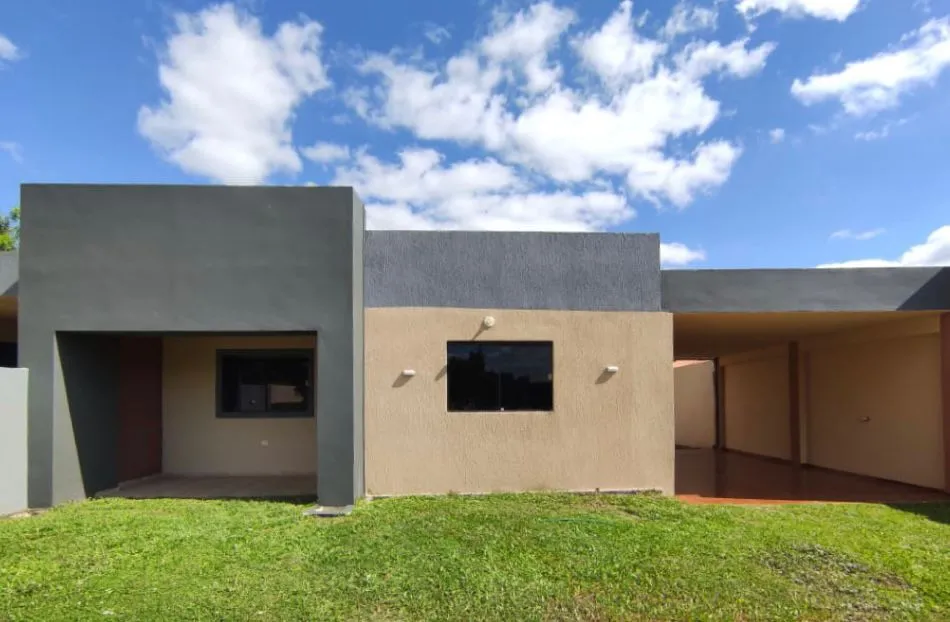 Hermosas Casas en Barrio Cerrado Parque Las Palmeras — foto 3