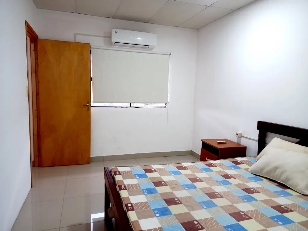 Alquilo departamento amoblado en el centro de Encarnacion a a pasos de la playa San Jose — foto 3