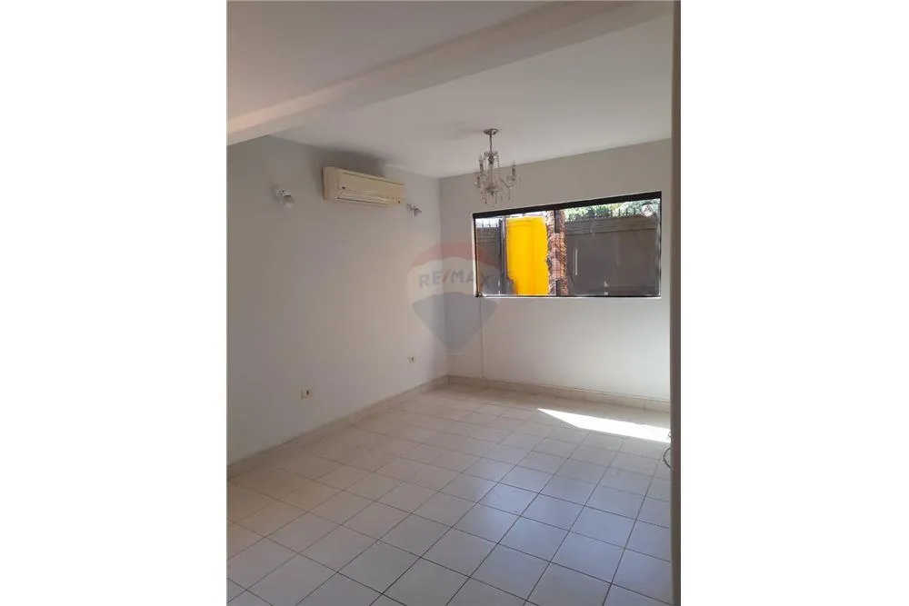 VENDO DUPLEX DE 3 DORMITORIOS EN ASUNCION LA ENCARNACIÓN — foto 2