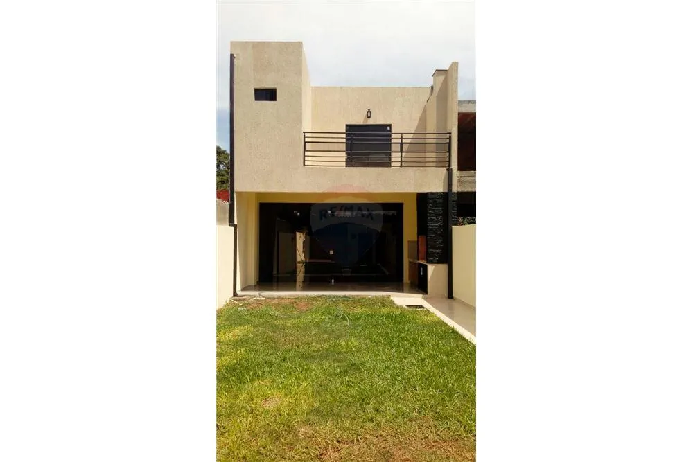 VENDO DUPLEX DE 3 DORMITORIOS CON AMPLIO PATIO EN SAN LORENZO ZONA CENTRO — foto 2