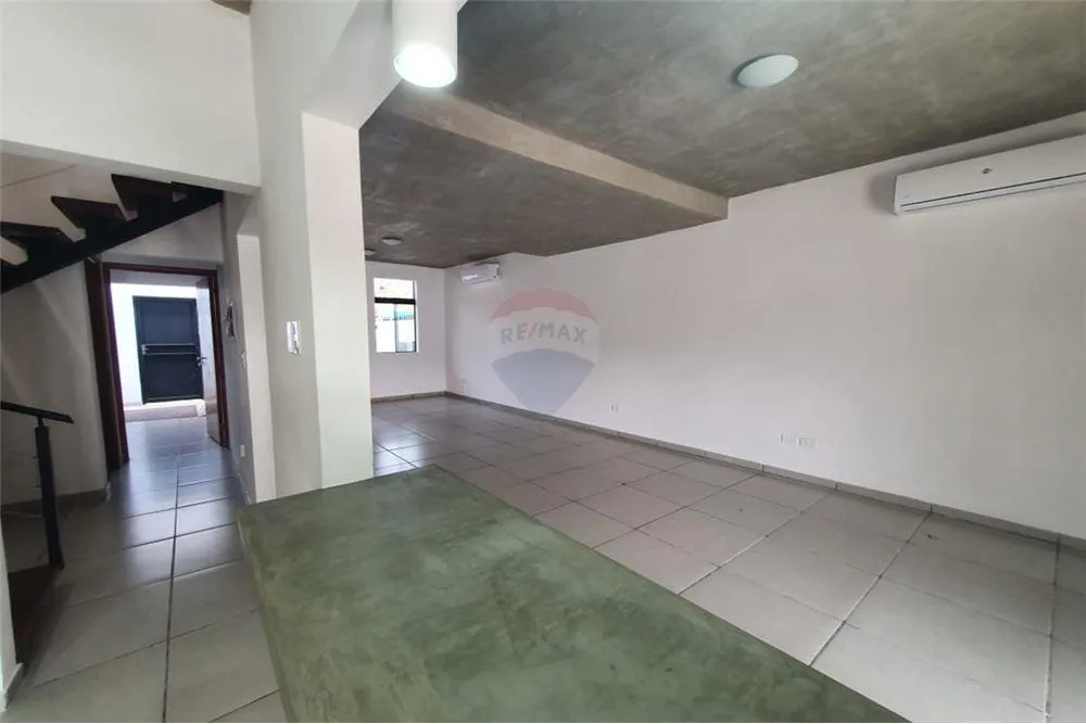 VENDO DUPLEX A ESTRENAR DE 3 DORMITORIOS CON PISCINA Y PATIO ZONA CIT — foto 3