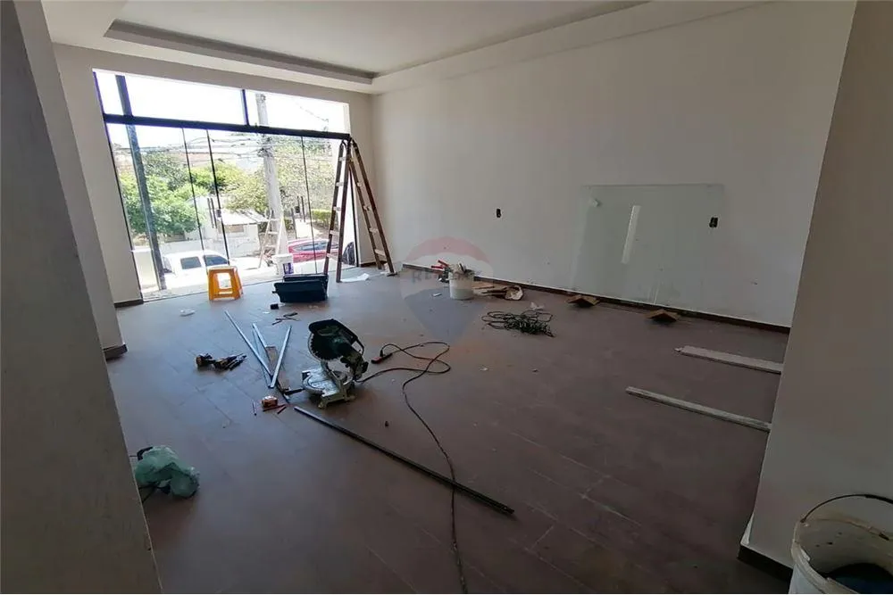 VENDO DUPLEX DE 3 DORMITORIOS CON PISCINA Y TERRAZA EN LAMBARE — foto 2