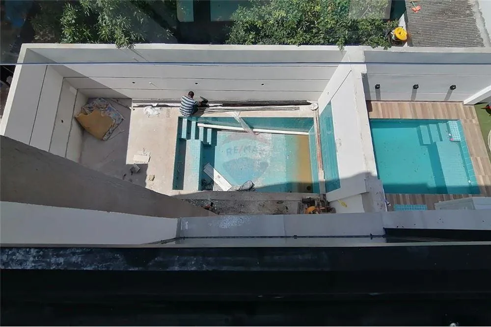 VENDO DUPLEX DE 3 DORMITORIOS CON PISCINA Y TERRAZA EN LAMBARE — foto 3