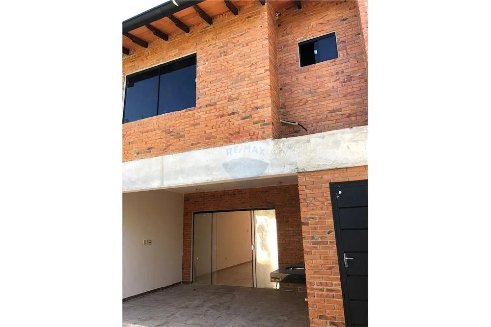 VENDO DUPLEX A ESTRENAR CON PATIO ZONA RAKIURA - LUQUE — foto 3