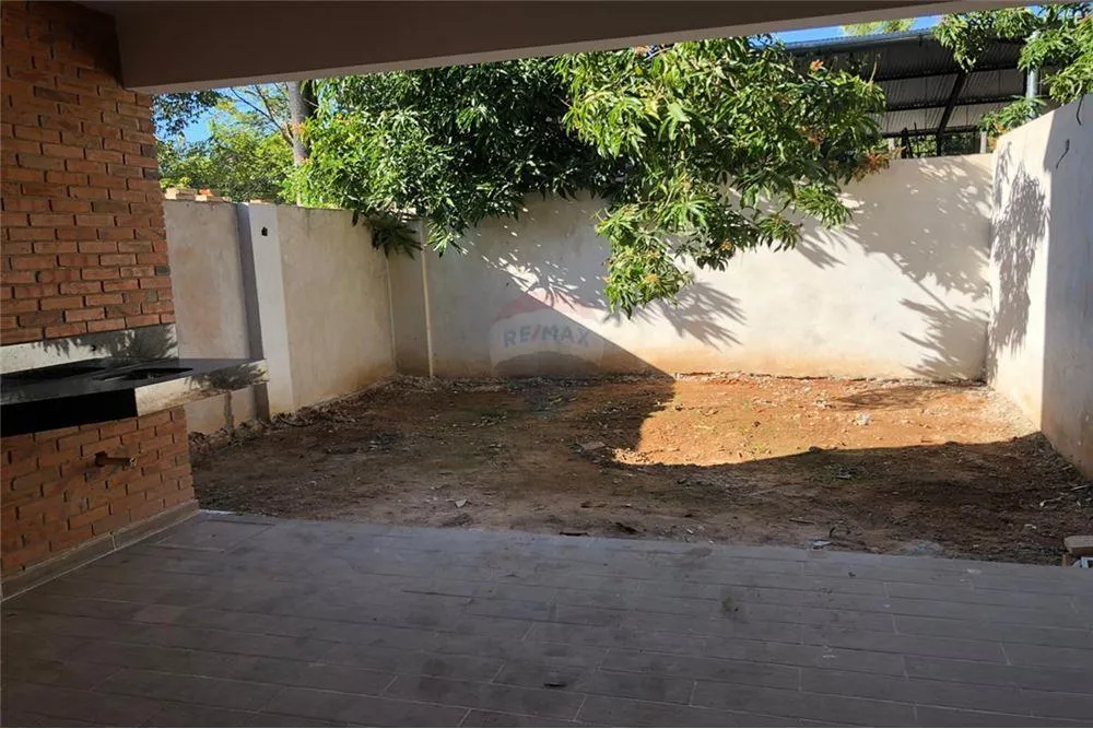 VENDO DUPLEX A ESTRENAR CON PATIO ZONA RAKIURA - LUQUE — foto 2