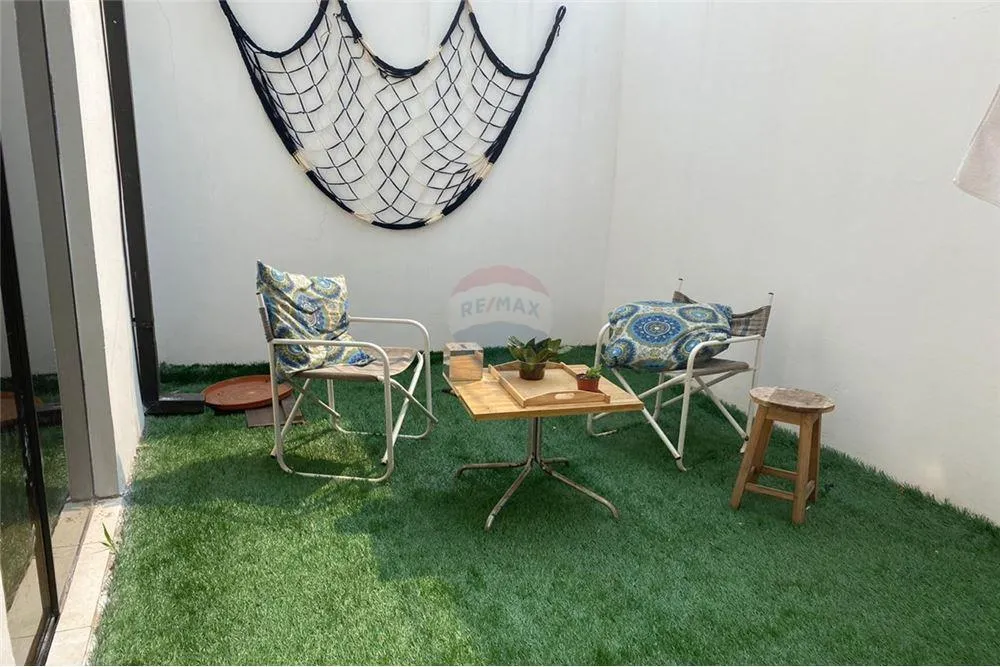 VENDO DUPLEX DE 3 DORMITORIOS EN LAMBARE ZONA YACHT — foto 2