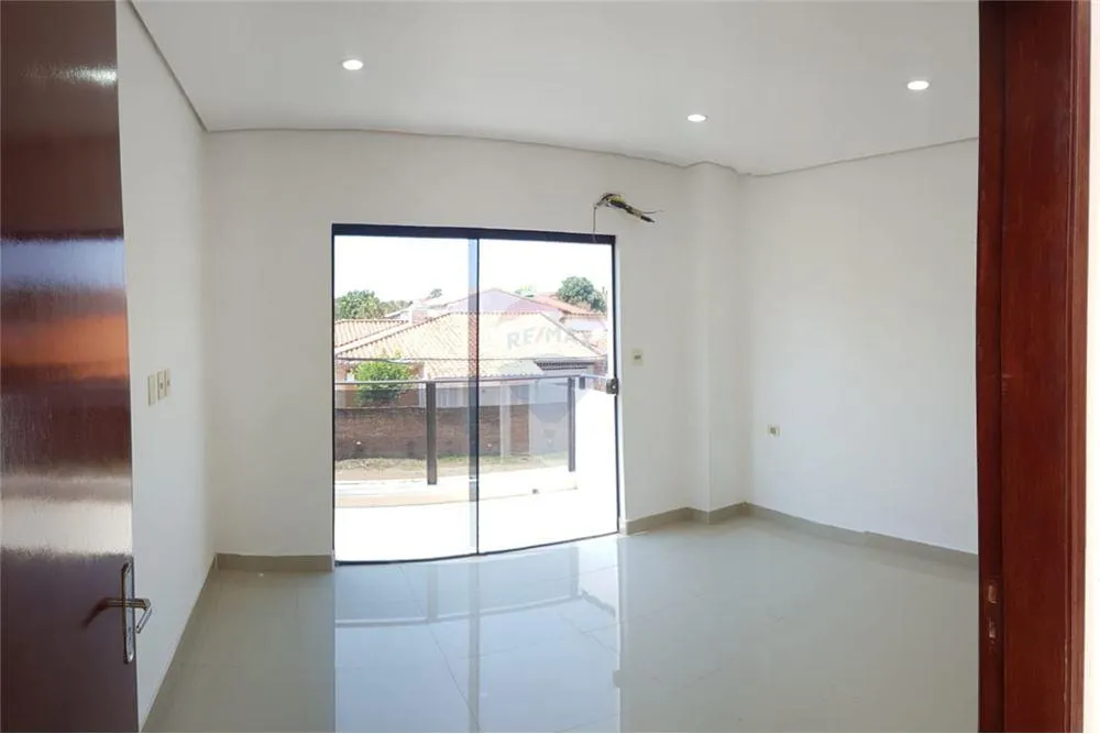 VENDO DUPLEX A ESTRENAR DE 2 DORMITORIOS CON PATIO EN LUQUE - CUARTO BARRIO — foto 3