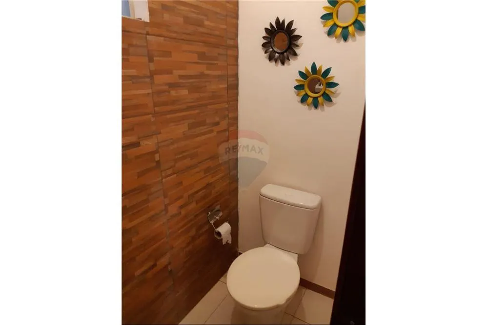 VENDO DUPLEX DE 2 DORMITORIOS CON PEQUEÑO PATIO EN SAJONIA — foto 3