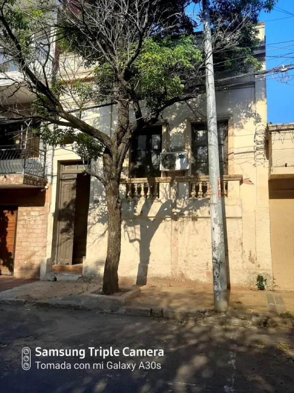 SE VENDE. INMUEBLE CENTRICO. ZONA MIGONE, SAN ROQUE. MEDICOS ETC. ACEPTO INTERMEDIACIÓN — foto 2