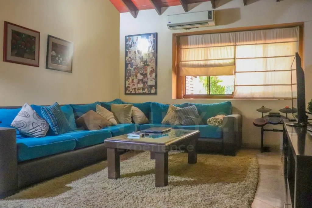 En Venta Hermosa Residencia familiar en el barrio Santa Ana. — foto 2