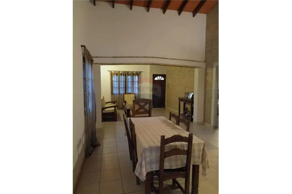 Hermosa casa en barrio Santa Ana — foto 3