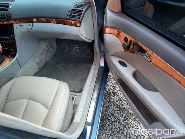 Mercedes-Benz E 320 2006 — foto 4
