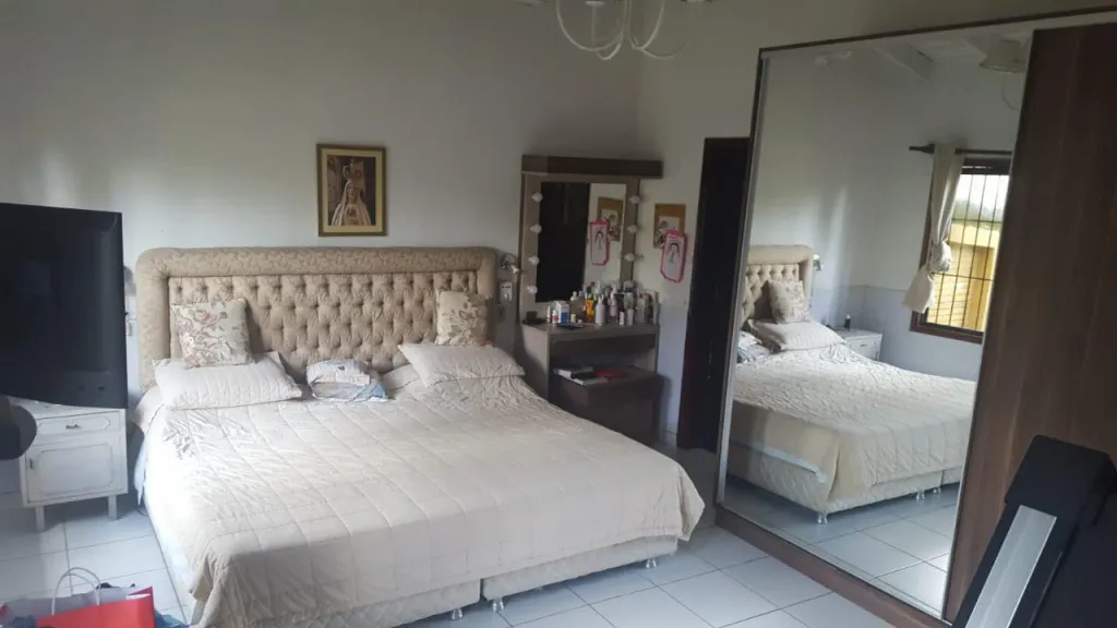 VENDO CASA EN EL GRUPO HABITACIONAL AEROPUERTO — foto 2
