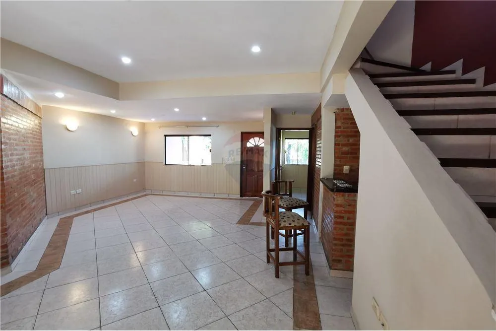 VENDO DUPLEX DE 3 DORMITORIOS CON PATIO ZONA PRIMER PRESIDENTE — foto 2