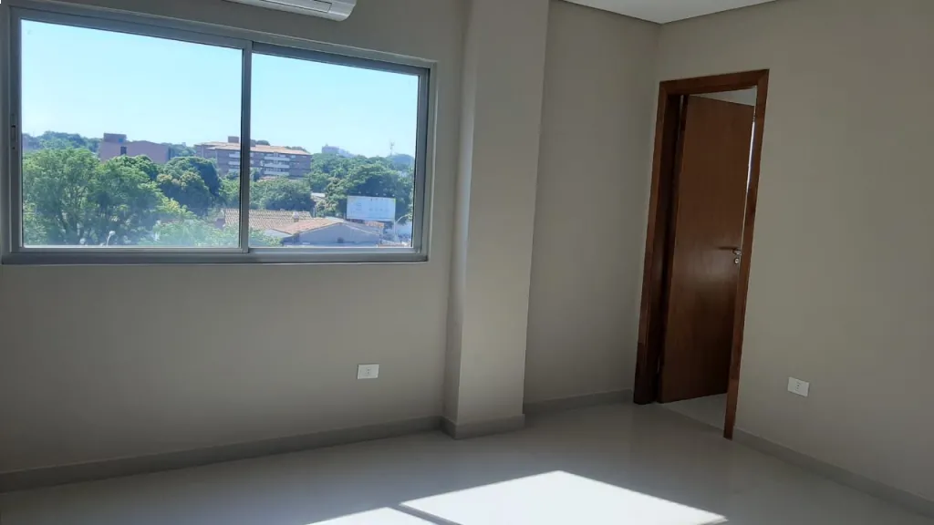 VENDO AMPLIO DEPARTAMENTO EN MBURICAO — foto 3