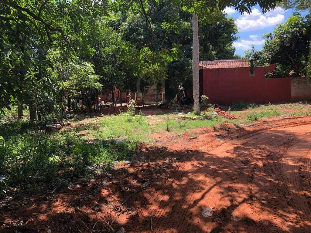 Terreno a la venta zona exclusiva de San Lorenzo. Kubistchek y Saturio Rios. — foto 2