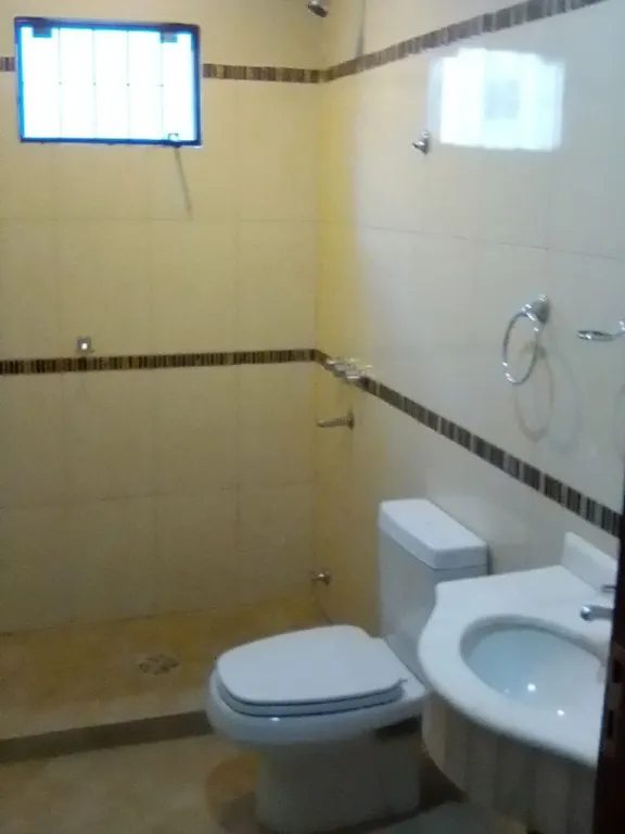 ELEGANTE Y ECONÓMICO DUPLEX DE 2 DORMITORIOS — foto 2