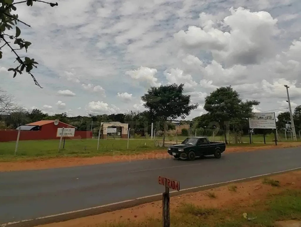 Hermosa Propiedad de 2.5 Heactáreas en zona de gran crecimiento - LUQUE. — foto 3