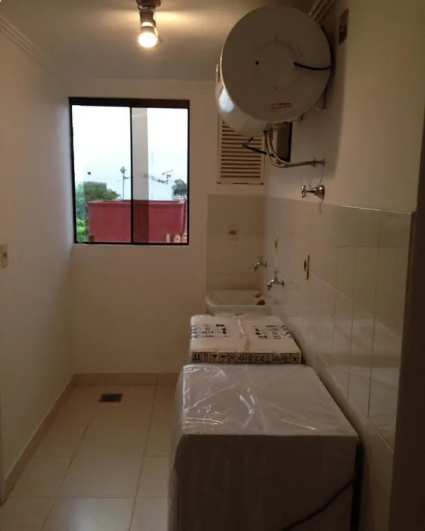 Vendo departamento de 3 habitaciones. Zona CIT. Cod LM — foto 2