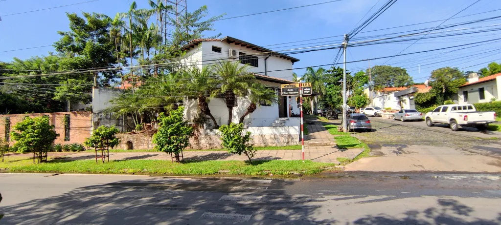 VENDO ESQUINA SOBRE PRIMER PRESIDENTE — foto 2