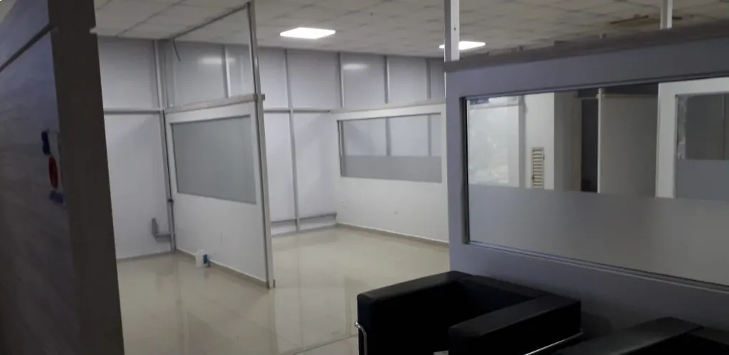 01 PISO CORPORATIVO EN CIUDAD DEL ESTE (camino a Hernandarias), EDIF. PARAQVARIA. — foto 3