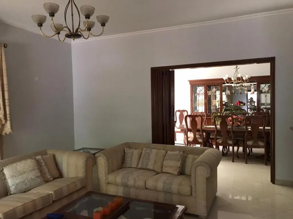 VENDO CASA EN ESQUINA. AMOBLADA. SAN VICENTE. COD NL — foto 2