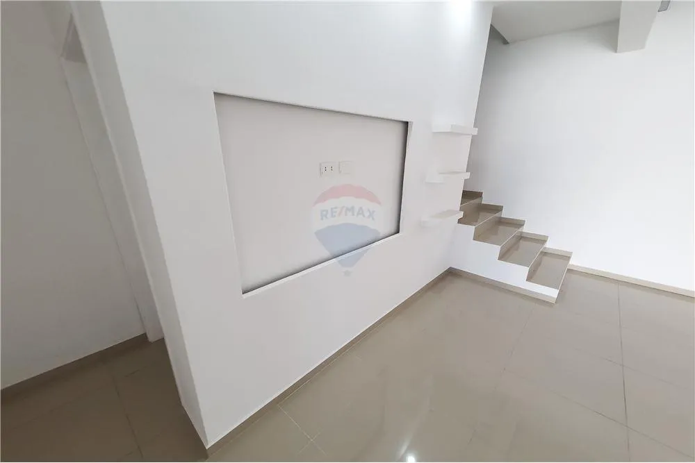 Vendo Hermoso Duplex A Estrenar Barrio Cerrado - Limpio — foto 2
