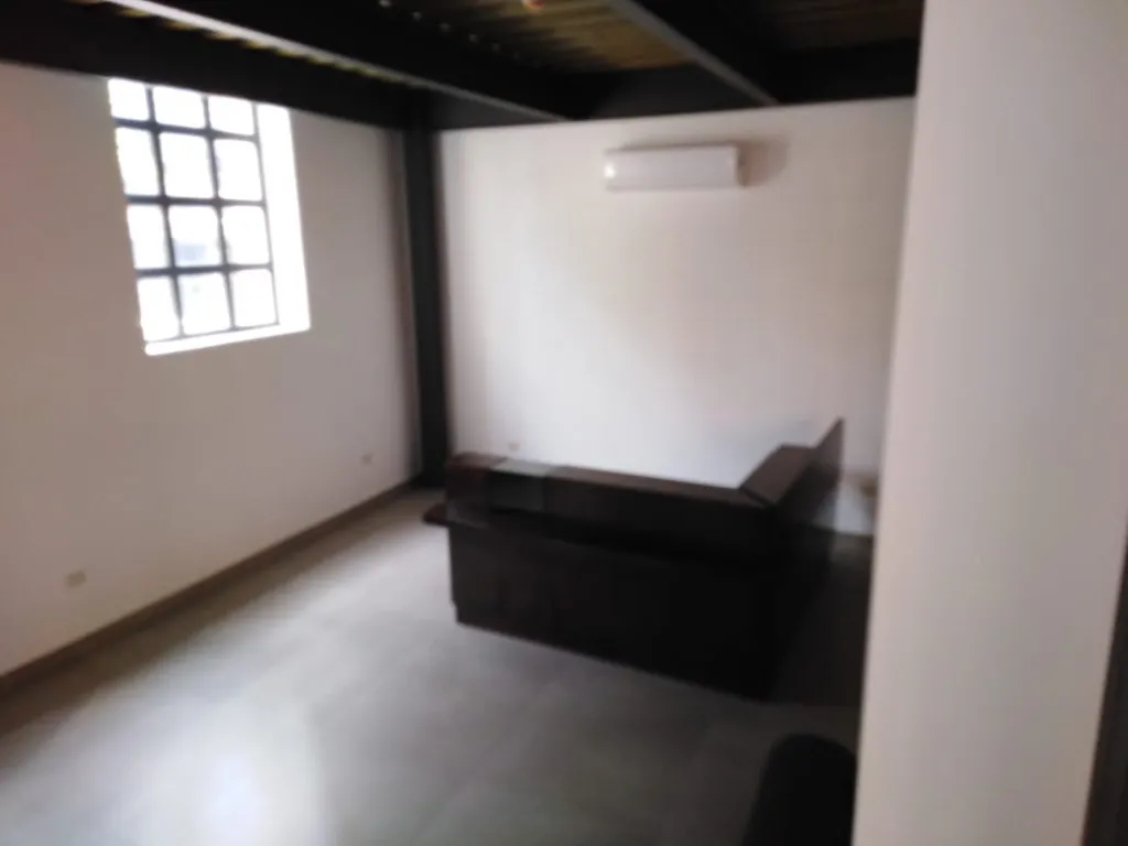 ALQUILO O VENDO IMPORTANTE LOCAL CENTRICO. IDEAL PARA FINANCIERA, CASINOS O BARES — foto 2