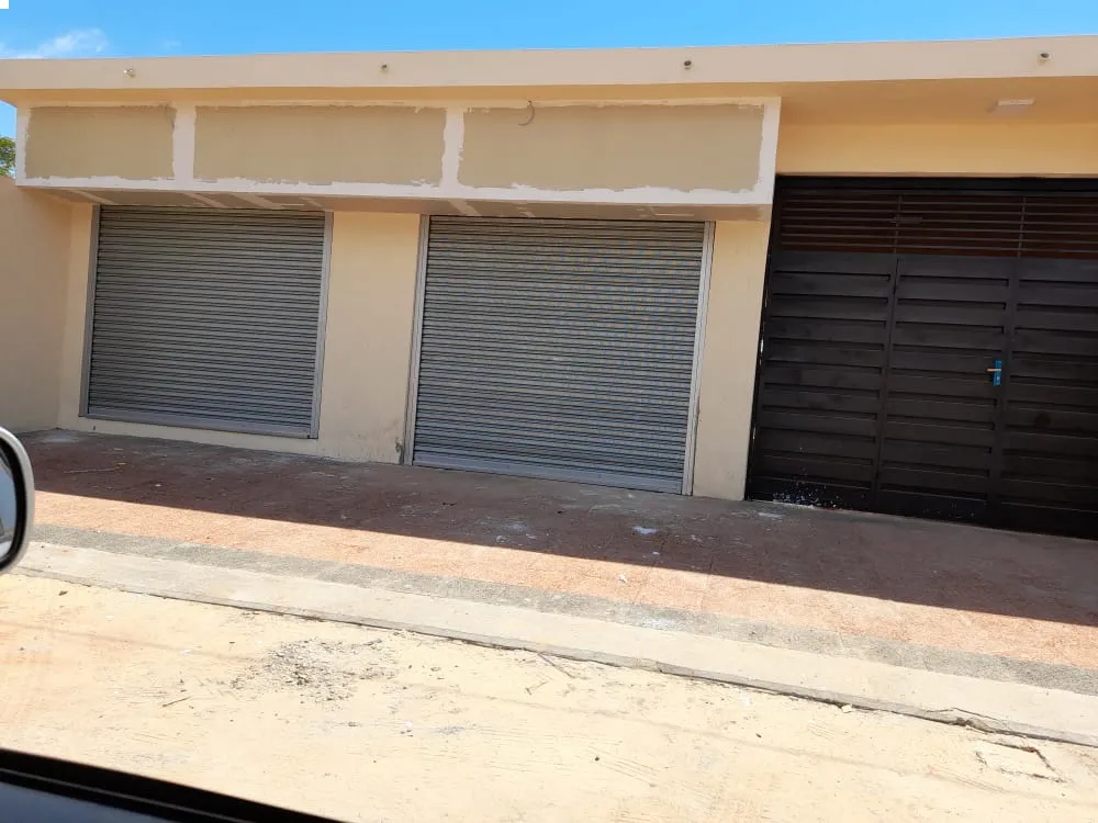 ALQUILO SALÓN COMERCIAL A ESTRENAR DE 84 M2 - CORONEL OVIEDO — foto 2