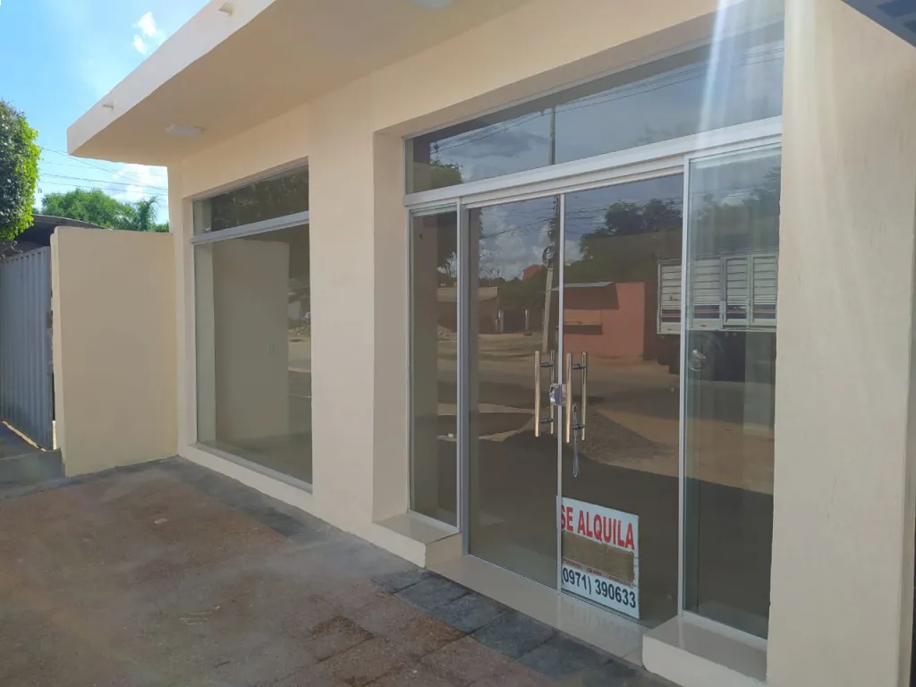 ALQUILO SALÓN COMERCIAL A ESTRENAR DE 84 M2 - CORONEL OVIEDO — foto 3