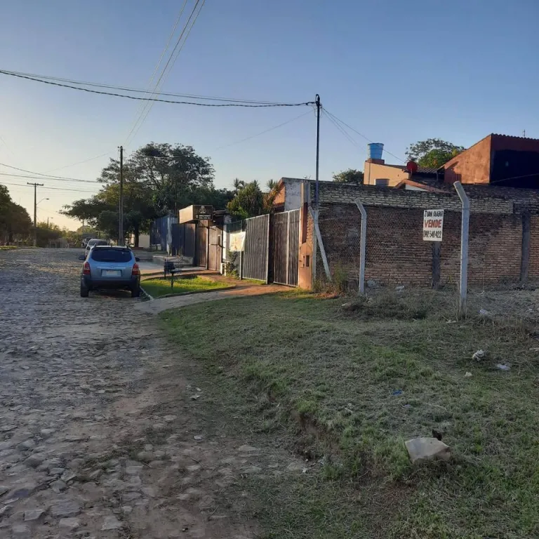 TERRENO TITULADO EN EL BARRIO LAS COLINAS — foto 2