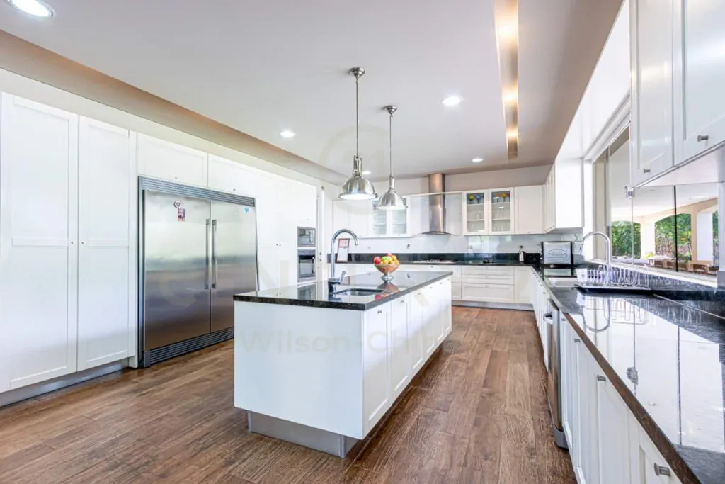 EN VENTA LUJOSA RESIDENCIA — foto 2
