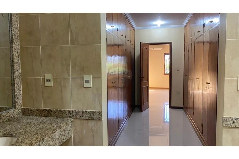 VENDO RESIDENCIA DE 2 NIVELES ZONA MADAME LYNCH — foto 3